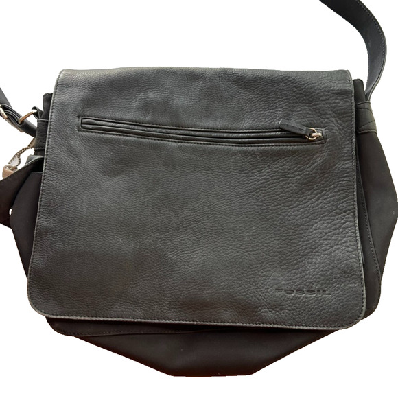 Vintage Fossil Black Pebble Leather and Nylon Crossbody Messenger Bag - Picture 2 of 14